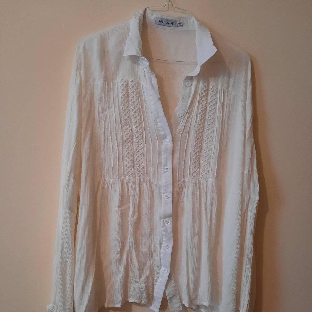 Ladies White Long Sleaved Blouse 3X